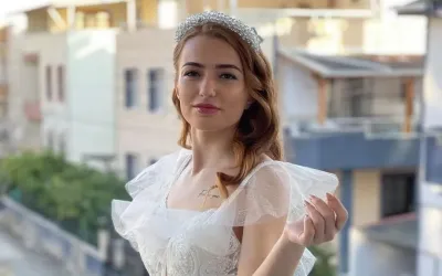 Seferihisar Gelinleri İçin Kusursuz Saç ve Makyaj Rehberi