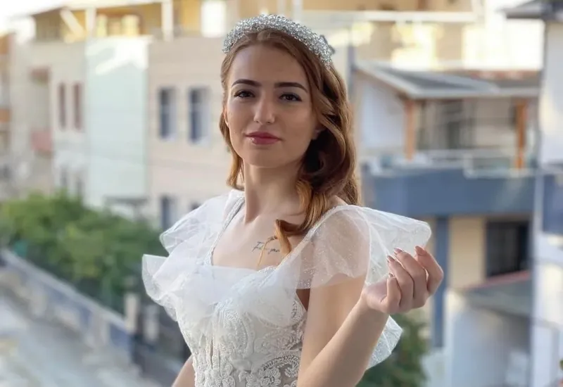 Seferihisar Gelinleri İçin Kusursuz Saç ve Makyaj Rehberi